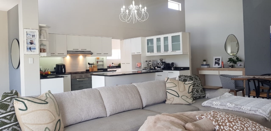 3 Bedroom Property for Sale in Sunset Estate Western Cape